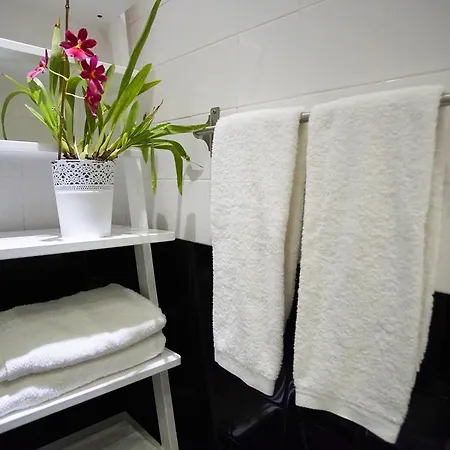 Lovelystay - Imaginary Santa Catarina Lejlighed